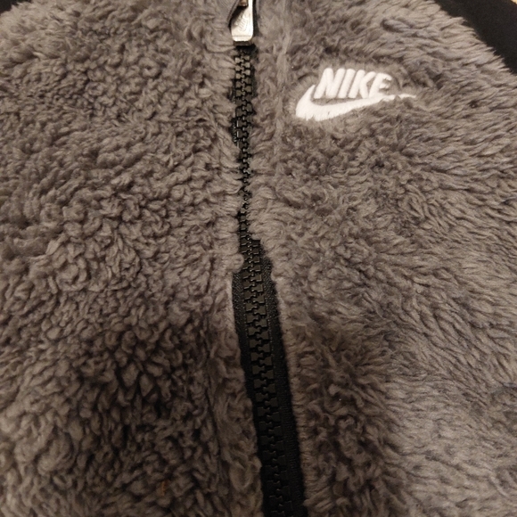 Nike shepra newborn suit - Picture 4 of 6